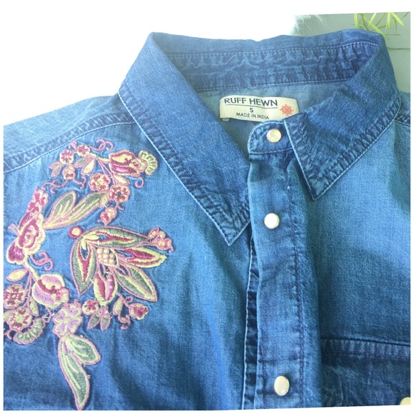 Embroiled Denim Shirt - Picture 2 of 5